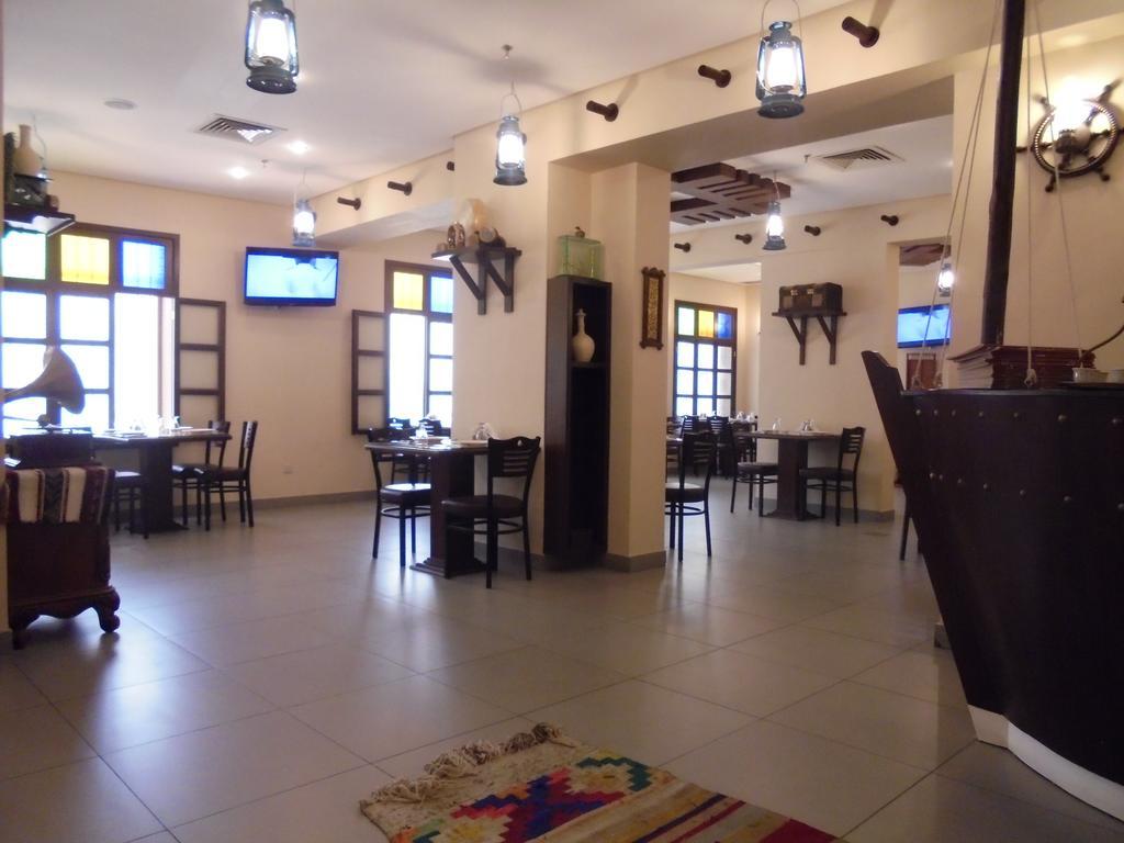 The Venue Resident (Adults Only) Aparthotel Кувейт Екстериор снимка