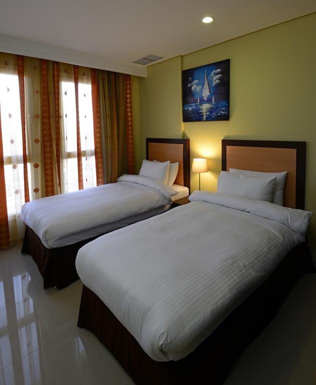 The Venue Resident (Adults Only) Aparthotel Кувейт Стая снимка